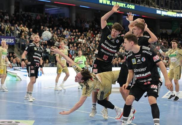 10 02 2026 Handball 1 Bundesliga DAIKIN HBL Season 2025 2026 20 Matchday HC Erlangen Metropolregion Nürnberg HCE TSV Hannover Burgdorf Die Recken DaMa xdaxmax Leif Tissier 7, TSV Hannover Burgdorf