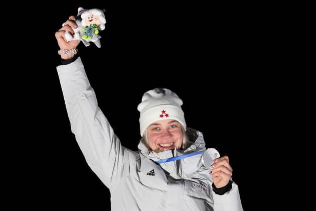Olympische Winterspiele Milano Cortina 2026 Rennrodeln Einsitzer Frauen am 10.02.2026 im Cortina Sliding Centre in Cortina d™Ampezzo Elina Bota ( Lettland ) gewinnt die Silber Medaille *** Olympic Winter Games Milano Cortina 2026 Luge Single Seater Women on 10 02 2026 at the Cortina Sliding Center in Cortina d™Ampezzo Elina Bota Latvia wins the silver medal xMSx
