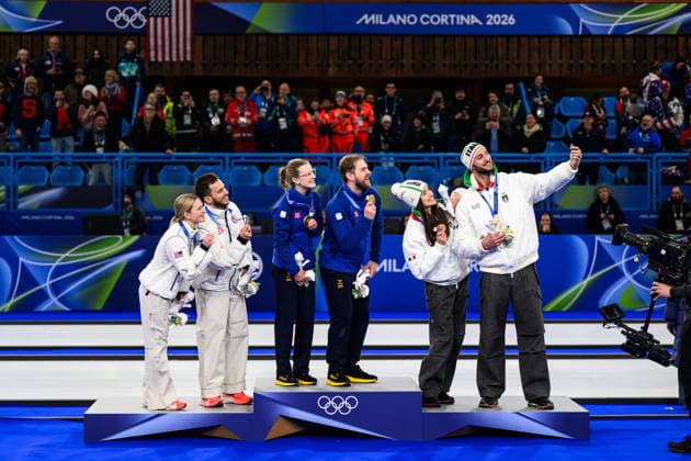 260210 Cory Thiesse and Korey Dropkin of USA, Isabella Wrana and Rasmus Wrana of Sweden and team Italy on the podium after the mixed doubles curling final match between Sweden and USA during day 4 of the 2026 Winter Olympics on February 10, 2026 in Cortina. Photo: Jon Olav Nesvold BILDBYRAN COP 217 JM0787 bbeng curling Olympic Games, Olympische Spiele, Olympia, OS olympics winter olympics os ol olympiska spel vinter-os olympiske leker milano cortina 2026 milan cortina 2026 milano cortina 2026 olympic games milano cortina 2026 winter olympic games milano cortina-os milano cortina-ol vinter-ol final sverige sweden usa united states medalj gold guld jubel *** 260210 Cory Thiesse and Korey Dropkin of USA, Isabella Wrana and Rasmus Wrana of Sweden and team Italy on the podium after the mixed doubles curling final match between Sweden and USA during day 4 of the 2026 Winter Olympics on February 10, 2026 in Cortina Photo Jon Olav Nesvold BILDBYRAN COP 217 JM0787 bbeng curling olympic games olympics winter olympics os ol olympiska spel vinter os olympiske leker milano cortina 2026 milan cortina 2026 milano cortina 2026 olympic games milano cortina 2026 winter olympic games milano cortina os milano cortina ol vinter ol final sverige sweden usa united states medalj gold guld jubel  Copyright: JONxOLAVxNESVOLD BB260210JE151