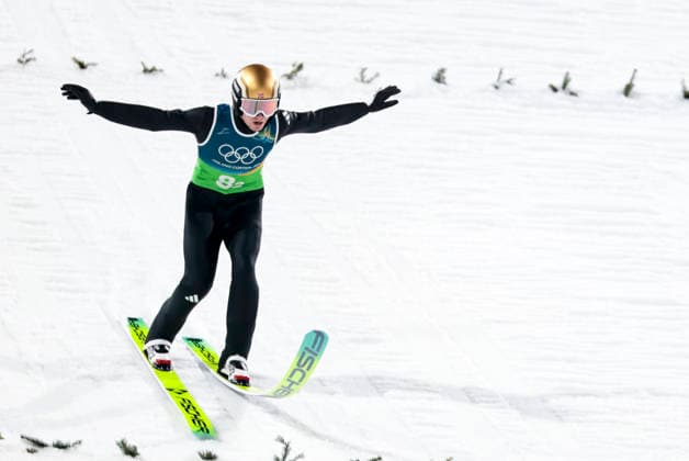 OLYMPICS - Winter Olympic Games, Olympische Spiele, Olympia, OS Milano Cortina 2026 PREDAZZO,ITALY,10.FEB.26 - OLYMPICS, Ski jumping, Skispringen, Ski, nordisch - Winter Olympic Games Milano Cortina 2026, normal hill, mixed team. Image shows Kristoffer Eriksen Sundal (NOR).  GEPAxpictures xMatthiasxTrinkl