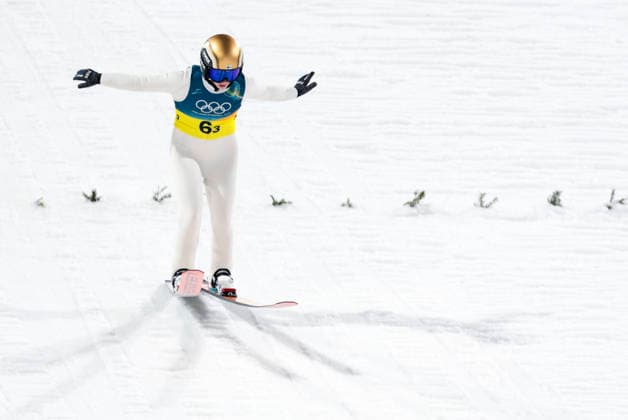 OLYMPICS - Winter Olympic Games, Olympische Spiele, Olympia, OS Milano Cortina 2026 PREDAZZO,ITALY,10.FEB.26 - OLYMPICS, Ski jumping, Skispringen, Ski, nordisch - Winter Olympic Games Milano Cortina 2026, normal hill, mixed team. Image shows Jenny Rautionaho (FIN).  GEPAxpictures xMatthiasxTrinkl