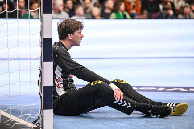 Goeppingen, Germany, 10 02 26 Goalkeeper Malte Semisch GWD Minden looks dejected during the Daikin Handball Bundesliga match between FRISCH AUF Goeppingen vs GWD Minden at EWS Arena on February 10, 2026 in Goeppingen, Germany Photo by Harry Langer DeFodi Images Goeppingen, Germany, 10 02 26 Goalkeeper Malte Semisch GWD Minden looks dejected during the Daikin Handball Bundesliga match between FRISCH AUF Goeppingen vs GWD Minden at EWS Arena on February 10, 2026 in Goeppingen, Germany Photo by Harry Langer DeFodi Images Photo by Harry Langer DeFodi Images