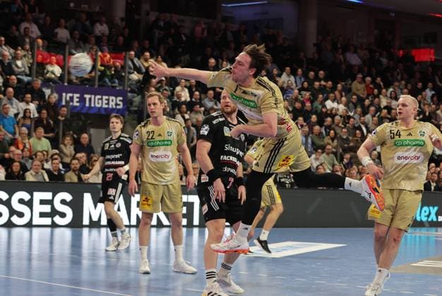 10 02 2026 Handball 1 Bundesliga DAIKIN HBL Season 2025 2026 20 Matchday HC Erlangen Metropolregion Nürnberg HCE TSV Hannover Burgdorf Die Recken DaMa xdaxmax Leif Tissier 7, TSV Hannover Burgdorf