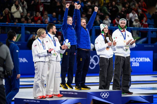 260210 Cory Thiesse and Korey Dropkin of USA, Isabella Wrana and Rasmus Wrana of Sweden, Stefania Constantini and Amos Mosaner of Italy on the podium after the mixed doubles curling final match between Sweden and USA during day 4 of the 2026 Winter Olympics on February 10, 2026 in Cortina. Photo: Joel Marklund BILDBYRAN kod JM JM0787 bbeng curling Olympic Games, Olympische Spiele, Olympia, OS olympics winter olympics os ol olympiska spel vinter-os olympiske leker milano cortina 2026 milan cortina 2026 milano cortina 2026 olympic games milano cortina 2026 winter olympic games milano cortina-os milano cortina-ol vinter-ol final sverige sweden usa united states jubel gold guld *** 260210 Cory Thiesse and Korey Dropkin of USA, Isabella Wrana and Rasmus Wrana of Sweden, Stefania Constantini and Amos Mosaner of Italy on the podium after the mixed doubles curling final match between Sweden and USA during day 4 of the 2026 Winter Olympics on February 10, 2026 in Cortina Photo Joel Marklund BILDBYRAN kod JM JM0787 bbeng curling olympic games olympics winter olympics os ol olympiska spel vinter os olympiske leker milano cortina 2026 milan cortina 2026 milano cortina 2026 olympic games milano cortina 2026 winter olympic games milano cortina os milano cortina ol vinter ol final sverige sweden usa united states jubel gold guld  Copyright: JOELxMARKLUND BB260210JM238