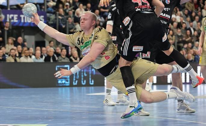 10 02 2026 Handball 1 Bundesliga DAIKIN HBL Season 2025 2026 20 Matchday HC Erlangen Metropolregion Nürnberg HCE TSV Hannover Burgdorf Die Recken DaMa xdaxmax Justus Fischer 54, TSV Hannover Burgdorf