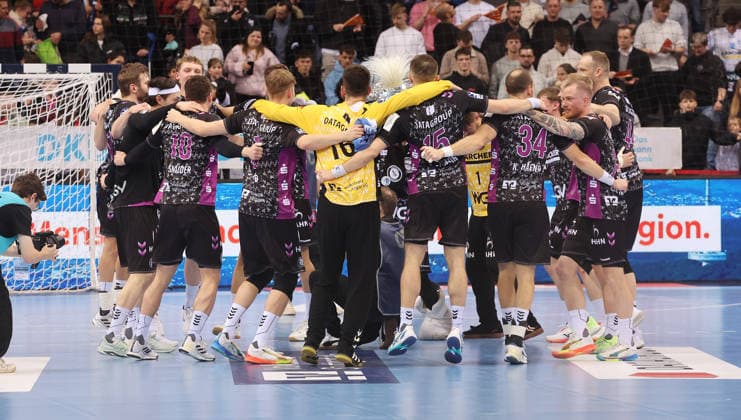 Stuttgart , Handball Daikin Bundesliga TVB Stuttgart vs ThSV Eisenach , Jubel Stuttgart