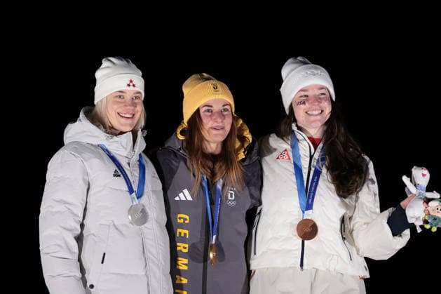 Milano Cortina 2026 - XXV Olympic Winter games, Winterspiele,Spiele, Summer games Cortina D Ampezzo - Italy Tuesday , February 10 , 2026 Luge - Women s Singles TAUBITZ Julia (GER) BOTA Elina (LAT ) FARQUHARSON Ashley )USA)  Copyright: xLucianoxMariaxBisi IPAxSportx xipa-agency.netx xx IPA_71236376 IPA_Agency_IPA71236376
