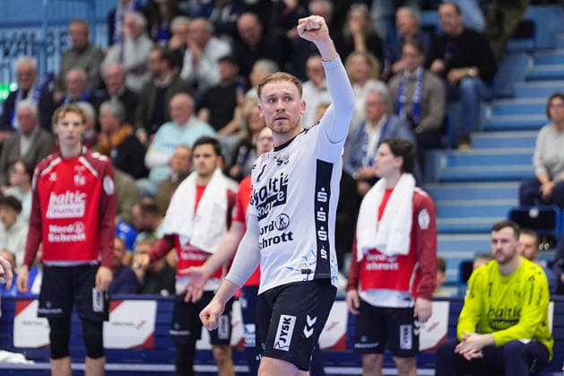 10 02 2026, xydrx, Handball, 1 HBL, VfL Gummersbach SG Flensburg Handewitt, Schwalbe Arena Simon Pytlick SG Flensburg Handewitt 2 cheering Photo xYannisxDreimannxPressefotoKochx Nordrhein Westfahlen Germany