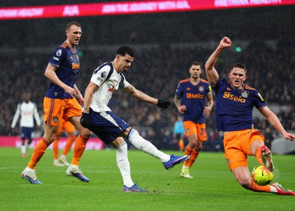 10th February 2026; Tottenham Hotspur Stadium, London, England; Premier League Football, Tottenham Hotspur versus Newcastle United; Dominic Solanke of Tottenham Hotspur shot is blocked by Sven Botman of Newcastle United  JohnxPatrickxFletcher Content restricted for UK based newspaper