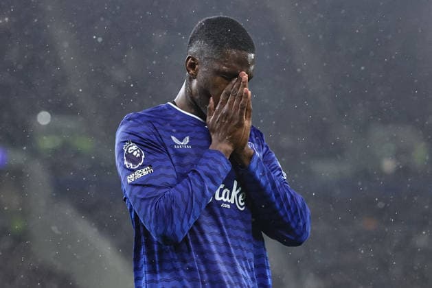 Premier League Everton v Bournemouth Thierno Barry of Everton reacts after a missed chance on goal during the Premier League match Everton vs Bournemouth at Hill Dickinson Stadium, Liverpool, United Kingdom on 10 February 2026 (Photo by Alfie Cosgrove News Images) Liverpool Hill Dickinson Stadium Merseyside United Kingdom Copyright: xAlfiexCosgrove NewsxImagesx