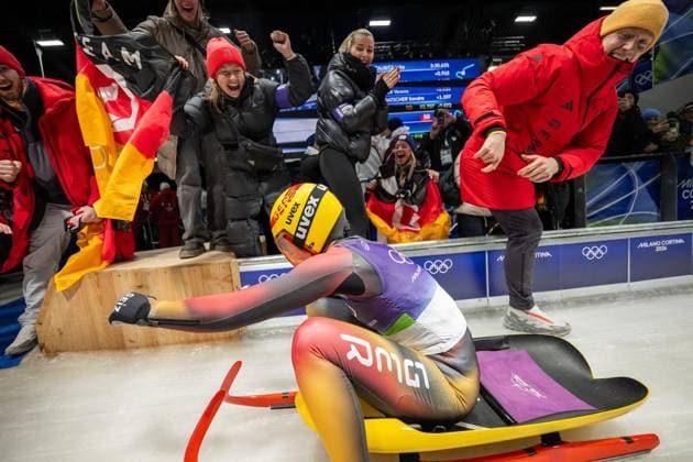 MILANO CORTINA 2026 - OLYMPISCHE WINTERSPIELE - CORTINA D™AMPEZZO - RODELN - FRAUEN EINZEL ** NUR FÜR REDAKTIONELLE ZWECKE ** EDITORIAL USE ONLY **<p>10 02 2026-Cortina d™Ampezzo: Olympische Winterspiele Milano Cortina 2026 Rodeln Cortina Sliding Centre Event: Frauen Einzel 3.-4. Lauf im Foto: Riesenjubel bei Julia Taubitz 1 (Deutschland), hier mit Olympiasieger Max Langenhan, rechts, nach dem Gewinn der Goldmedaille. ( Italien Venetien Cortina d™Ampezzo Copyright: SaschaxFromm *** MILANO CORTINA 2026 OLYMPIC WINTER GAMES CORTINA D™AMPEZZO LUGING WOMEN SINGLE FOR EDITORIAL PURPOSES ONLY p 10 02 2026 Cortina d™Ampezzo Olympic Winter Games Milano Cortina 2026 Luge Cortina Sliding Centre Event Women Single 3 4 Run in photo Huge cheers for Julia Taubitz 1 Germany , here with Olympic champion Max Langenhan, right, after winning the gold medal Italy Veneto Cortina d™Ampezzo Copyright SaschaxFromm Copyright: SaschaxFromm doc84ipcgpc77adylcz1tw5 ,EDITORIAL USE ONLY