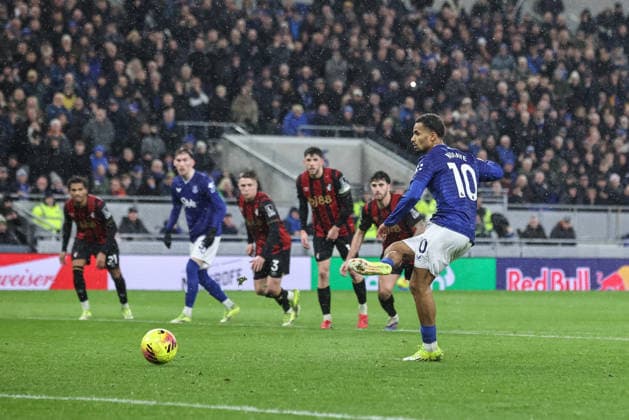 Premier League Everton v Bournemouth Iliman Ndiaye of Everton scores a penalty to make it 1-0 during the Premier League match Everton vs Bournemouth at Hill Dickinson Stadium, Liverpool, United Kingdom on 10 February 2026 (Photo by Alfie Cosgrove News Images) Liverpool Hill Dickinson Stadium Merseyside United Kingdom Copyright: xAlfiexCosgrove NewsxImagesx