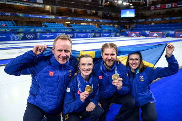 260210 Coach Andreas Prytz, Isabella Wrana, Rasmus Wrana and head coach Alison Kreviazuk of Sweden celebrate after the mixed doubles curling final match between Sweden and USA during day 4 of the 2026 Winter Olympics on February 10, 2026 in Cortina. Photo: Joel Marklund BILDBYRAN kod JM JM0787 bbeng curling Olympic Games, Olympische Spiele, Olympia, OS olympics winter olympics os ol olympiska spel vinter-os olympiske leker milano cortina 2026 milan cortina 2026 milano cortina 2026 olympic games milano cortina 2026 winter olympic games milano cortina-os milano cortina-ol vinter-ol final sverige sweden usa united states *** 260210 Coach Andreas Prytz, Isabella Wrana, Rasmus Wrana and head coach Alison Kreviazuk of Sweden celebrate after the mixed doubles curling final match between Sweden and USA during day 4 of the 2026 Winter Olympics on February 10, 2026 in Cortina Photo Joel Marklund BILDBYRAN kod JM JM0787 bbeng curling olympic games olympics winter olympics os ol olympiska spel vinter os olympiske leker milano cortina 2026 milan cortina 2026 milano cortina 2026 olympic games milano cortina 2026 winter olympic games milano cortina os milano cortina ol vinter ol final sverige sweden usa united states  Copyright: JOELxMARKLUND BB260210JM243