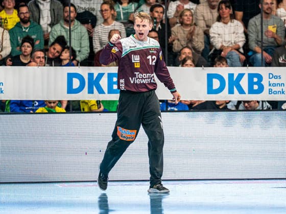 Kristian Saeveras Frisch Auf Goeppingen, 12 clenches his cheering fist, Frisch Auf Goeppingen vs GWD Minden, Handball, 1 Bundesliga, Men, 2025 2026 season, 10 02 2026, Frisch Auf Goeppingen vs GWD Minden, Handball, 1 Bundesliga, Men, 2025 2026 season, 10 02 2026 Goeppingen Copyright: xEibner-Pressefoto MichaelxSchmidx EP_MST