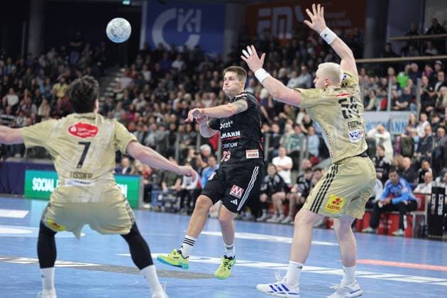 10 02 2026 Handball 1 Bundesliga DAIKIN HBL Season 2025 2026 20 Matchday HC Erlangen Metropolregion Nürnberg HCE TSV Hannover Burgdorf Die Recken DaMa xdaxmax Viggo Kristjansson 73, HC Erlangen HCE