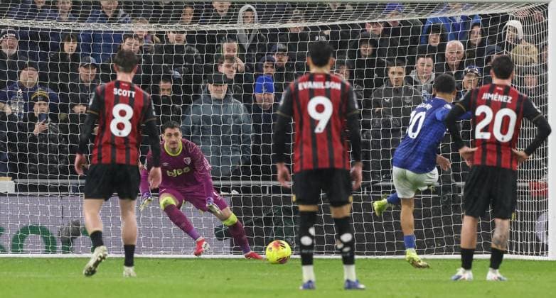 Everton s Iliman Ndiaye scores the opening goal from the penalty spot past Bournemouth s Djordje Petrovic Everton v AFC Bournemouth, Premier League, Football, Hill Dickinson Stadium, Liverpool, UK - 10 Feb 2026Liverpool Hill Dickinson Stadium United Kingdom EDITORIAL USE ONLY No use with unauthorised audio, video, data, fixture lists, club league logos or live services. Online in-match use limited to 120 images, no video emulation. No use in betting, games or single club league player publications. Copyright: xAlexxDodd Shutterstockx 16537164i