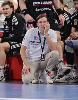 10 02 2026 Handball 1 Bundesliga DAIKIN HBL Season 2025 2026 20 Matchday HC Erlangen Metropolregion Nuremberg HCE TSV Hannover Burgdorf Die Recken DaMa xdaxmax Johannes Sellin Coach HC Erlangen HCE thoughtful disappointed disappointment