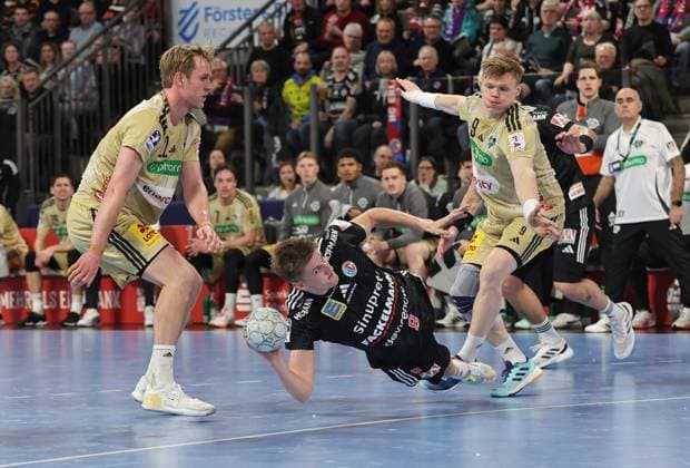 10 02 2026 Handball 1 Bundesliga DAIKIN HBL Season 2025 2026 20 Matchday HC Erlangen Metropolregion Nürnberg HCE TSV Hannover Burgdorf Die Recken DaMa xdaxmax Marian Michalczik 22, TSV Hannover Burgdorf Sander Andreassen Overjordet 8, HC Erlangen HCE Vilhelm Poulsen 9, TSV Hannover Burgdorf