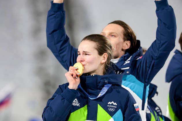 OLYMPICS - Winter Olympic Games, Olympische Spiele, Olympia, OS Milano Cortina 2026 PREDAZZO,ITALY,10.FEB.26 - OLYMPICS, Ski jumping, Skispringen, Ski, nordisch - Winter Olympic Games Milano Cortina 2026, normal hill, mixed team, medal ceremony. Image shows Nika Vodan (SLO). Keywords: medal.  GEPAxpictures xMatthiasxTrinkl
