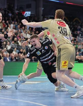 10 02 2026 Handball 1 Bundesliga DAIKIN HBL Season 2025 2026 20 Matchday HC Erlangen Metropolregion Nürnberg HCE TSV Hannover Burgdorf Die Recken DaMa xdaxmax Sander Andreassen Overjordet 8, HC Erlangen HCE Marian Michalczik 22, TSV Hannover Burgdorf Lukas Stutzke 39, TSV Hannover Burgdorf