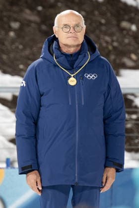 OLYMPICS - Winter Olympic Games, Olympische Spiele, Olympia, OS Milano Cortina 2026 VAL DI FIEMME,ITALY,10.FEB.26 - OLYMPICS, Ski jumping, Skispringen, Ski, nordisch - Winter Olympic Games Milano Cortina 2026, normal hill, mixed team. Image shows former president of the OeOC Karl Stoss during the ceremony.  GEPAxpictures xOliverxLerch