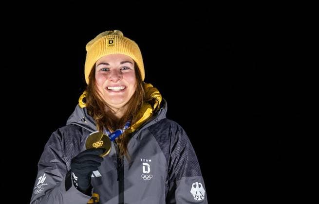 MILANO CORTINA 2026 - OLYMPISCHE WINTERSPIELE - CORTINA D™AMPEZZO - RODELN - FRAUEN EINZEL ** NUR FÜR REDAKTIONELLE ZWECKE ** EDITORIAL USE ONLY **<p>10 02 2026-Cortina d™Ampezzo: Olympische Winterspiele Milano Cortina 2026 Rodeln Cortina Sliding Centre Event: Frauen Einzel 3.-4. Lauf im Foto: Riesenjubel bei Julia Taubitz 1 (Deutschland) nach dem Gewinn der Goldmedaille. ( Italien Venetien Cortina d™Ampezzo Copyright: SaschaxFromm *** MILANO CORTINA 2026 OLYMPIC WINTER GAMES CORTINA D™AMPEZZO LUNGING WOMEN SINGLE FOR EDITORIAL PURPOSES ONLY p 10 02 2026 Cortina d™Ampezzo Olympic Winter Games Milano Cortina 2026 Luge Cortina Sliding Center Event Women Single 3 4 Run in photo Huge cheers for Julia Taubitz 1 Germany after winning the gold medal Italy Veneto Cortina d™Ampezzo Copyright SaschaxFromm Copyright: SaschaxFromm doc84ipqchpopiwozk91otf ,EDITORIAL USE ONLY