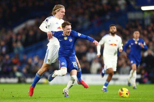 Chelsea v Leeds United, English Premier League, Stamford Bridge, London, UK - 10 02 2026 Cole Palmer of Chelsea is fouled by Sebastiaan Bornauw of Leeds United during the Premier League game at Stamford Bridge London Stamford Bridge London GBR, UK NEWSPAPERS OUT Copyright: xMarkxGreenwoodx