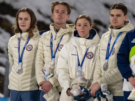 OLYMPICS - Winter Olympic Games, Olympische Spiele, Olympia, OS Milano Cortina 2026 VAL DI FIEMME,ITALY,10.FEB.26 - OLYMPICS, Ski jumping, Skispringen, Ski, nordisch - Winter Olympic Games Milano Cortina 2026, normal hill, mixed team. Image shows team Norway with Anna Odine Stroem, Kristoffer Eriksen Sundal, Eirin Maria Kvandal and Marius Lindvik (NOR) with their silver medals.  GEPAxpictures xOliverxLerch
