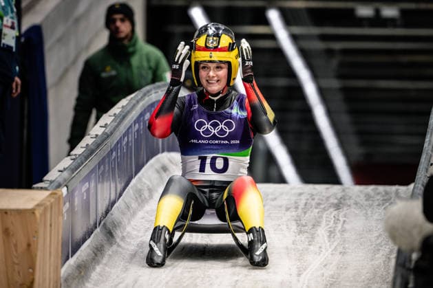 Anna Berreiter of Germany crosses the finish line during the Women s Singles Luge competition at the 2026 Olympic Winter games, Winterspiele,Spiele, Summer games on February 10, 2026 in Cortina d Ampezzo, Italy. *** Anna Berreiter of Germany crosses the finish line during the Women s Singles Luge competition at the 2026 Olympic Winter Games on February 10, 2026 in Cortina d Ampezzo, Italy Copyright: HMBxMedia MarcxNiemeyer