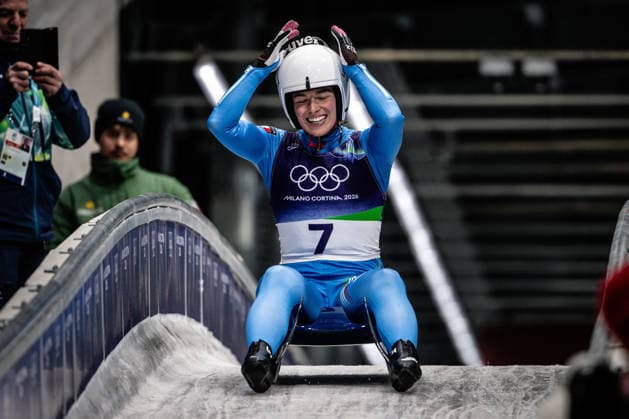 Sandra Robatscher of Italy celebrates as she crosses the finish line during the Women s Singles Luge competition at the 2026 Olympic Winter games, Winterspiele,Spiele, Summer games on February 10, 2026 in Cortina d Ampezzo, Italy. *** Sandra Robatscher of Italy celebrates as she crosses the finish line during the Women s Singles Luge competition at the 2026 Olympic Winter Games on February 10, 2026 in Cortina d Ampezzo, Italy Copyright: HMBxMedia MarcxNiemeyer
