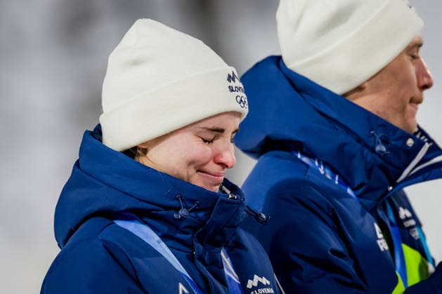 OLYMPICS - Winter Olympic Games, Olympische Spiele, Olympia, OS Milano Cortina 2026 PREDAZZO,ITALY,10.FEB.26 - OLYMPICS, Ski jumping, Skispringen, Ski, nordisch - Winter Olympic Games Milano Cortina 2026, normal hill, mixed team, medal ceremony. Image shows Nika Vodan (SLO).  GEPAxpictures xMatthiasxTrinkl