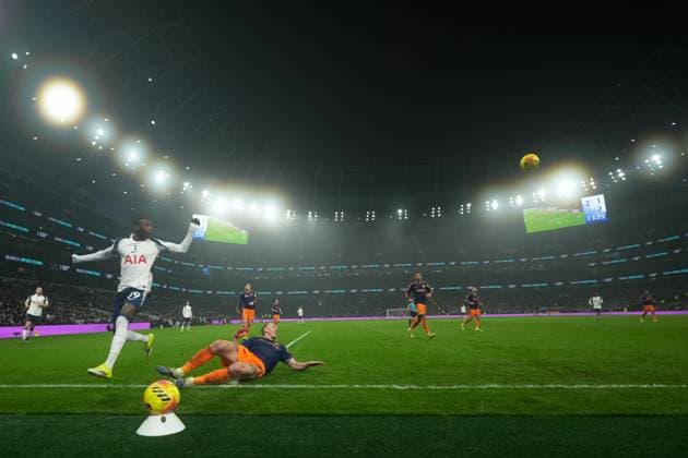 A scenic view of match action Tottenham Hotspur v Newcastle United, Premier League, Football, Tottenham Hotspur Stadium, London, UK - 10 Feb 2026London Tottenham Hotspur Stadium United Kingdom EDITORIAL USE ONLY No use with unauthorised audio, video, data, fixture lists, club league logos or live services. Online in-match use limited to 120 images, no video emulation. No use in betting, games or single club league player publications. Copyright: xJoexToth Shutterstockx 16537168am