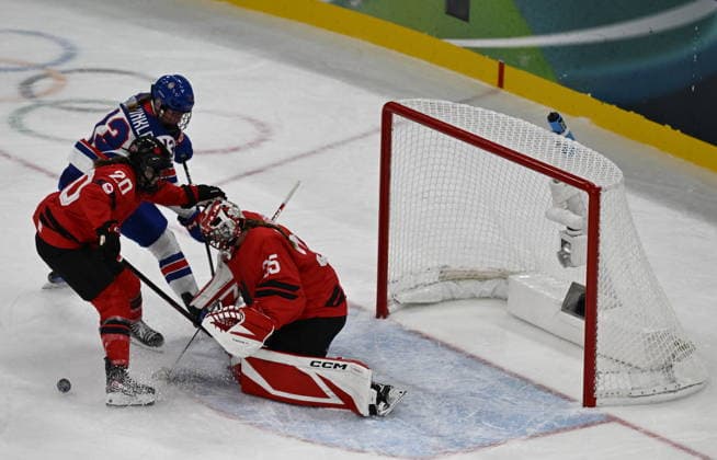 Winter Olympics - Canada v USA At Women s Preliminary Group A Match Team United States and Team Canada during the Women s Preliminary Group A match between United States and Canada on day four of the Milano Cortina 2026 Winter Olympic Games, Olympische Spiele, Olympia, OS at Milano Santa Giulia Ice hockey, Eishockey Arena on February 10, 2026 in Milan, Italy. Photo by JMP ABACAPRESS.COM Milan Italy  Copyright: xJMP ABACAx