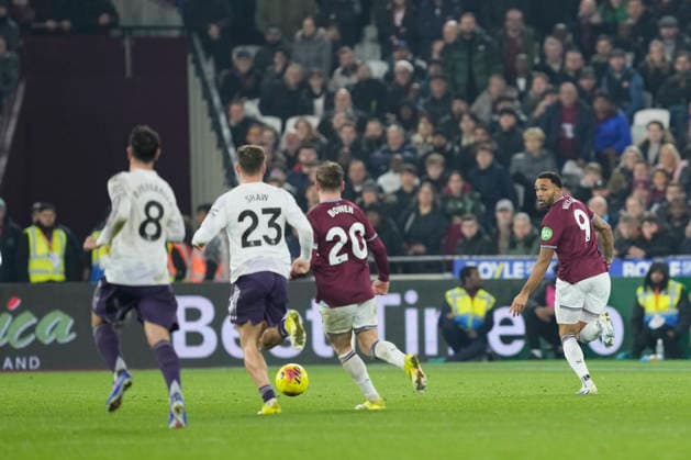 West Ham United v Manchester United, ManU Premier League West Ham United forward Callum Wilson (9) during the Premier League match between West Ham United and Manchester United at the London Stadium, London, UK on 10 February 2026. London London Stadium UK Editorial use only DataCo restrictions apply See www.football-dataco.com , Copyright: xStephenxFlynnx PSI-23718-0127