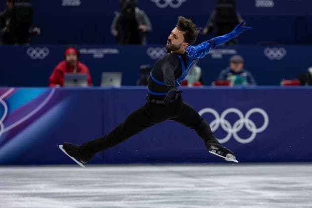 February 10, 2026, Milano, Lombardy, Italy: Kevin Aymoz of France perform in Men Figure skating, Eiskunstlauf Short program during the 2026 Winter Olympics at the Milano Ice Skating Arena on Tuesday in Milano. Milano Italy - ZUMAj89_ 20260210_oly_j89_119 Copyright: xPaulxKitagakixJr.x