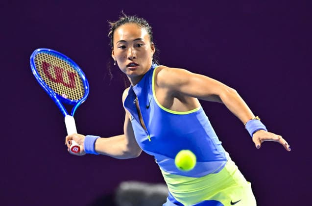 February 10, 2026, Doha, Qatar: Qinwen Zheng of China plays against Alycia Parks of the United States (not in view) during their round of 32 match at the WTA, Tennis Damen Qatar TotalEnergies Open 2026 tennis tournament at the Khalifa International Tennis Complex. Qinwen Zheng won against Alycia Parks 6-7,6-3,2-6. Doha Qatar - ZUMAs197 20260210_aaa_s197_298 Copyright: xNoushadxVariyattiyakkalx
