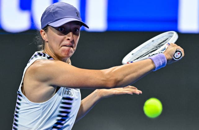 February 10, 2026, Doha, Qatar: Iga Swiatek of Poland plays against Janice Tjen of Indonesia during their round of 32 match at the WTA, Tennis Damen Qatar TotalEnergies Open 2026 tennis tournament at the Khalifa International Tennis Complex. Iga Swiatek won against Janice Tjen 6-0,6-3. Doha Qatar - ZUMAs197 20260210_aaa_s197_137 Copyright: xNoushadxVariyattiyakkalx