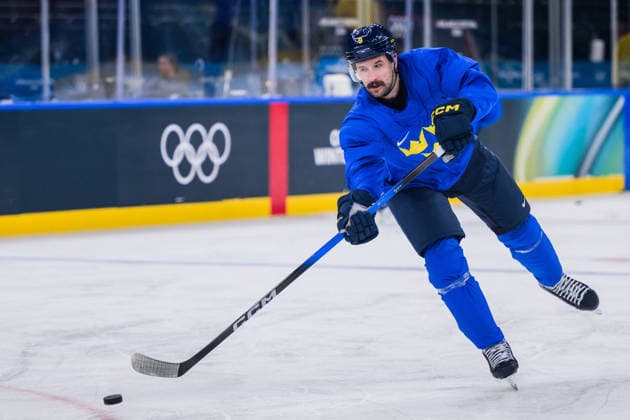 260211 Filip Forsberg of Sweden at an Ice hockey, Eishockey practice session in ice hockey game during day 5 of the 2026 Winter Olympics on February 11, 2026 in Milan. Photo: Carl Sandin BILDBYRAN kod CS CS0868 ishockey ice hockey Olympic Games, Olympische Spiele, Olympia, OS olympics winter olympics os ol olympiska spel vinter-os olympiske leker milano cortina 2026 milan cortina 2026 milano cortina 2026 olympic games milano cortina 2026 winter olympic games milano cortina-os milano cortina-ol vinter-ol 5 bbeng sverige sweden *** 260211 Filip Forsberg of Sweden at an ice hockey practice session in ice hockey game during day 5 of the 2026 Winter Olympics on February 11, 2026 in Milan Photo Carl Sandin BILDBYRAN code CS CS0868 ice hockey ice hockey olympic games olympics winter olympics os ol olympiska spel vinter os olympiske leker milano cortina 2026 milan cortina 2026 milano cortina 2026 olympic games milano cortina 2026 winter olympic games milano cortina os milano cortina ol vinter ol 5 bbeng sverige sweden  Copyright: CARLxSANDIN BB260211CS012