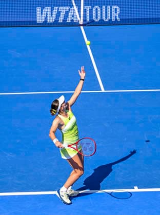 WTA, Tennis Damen QATAR TOTALENERGIES OPEN 2026-ROUND OF 16 Varvara Gracheva of France competes in her round of 16 match against Maria Sakkari of Greece during the WTA Qatar TotalEnergies Open 2026 tennis tournament at the Khalifa International Tennis Complex in Doha, Qatar, on February 11, 2026. ¨¨ DOHA Qatar Copyright: xNOUSHADx
