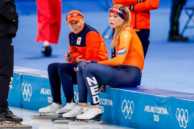 Jutta Leerdam of the Netherlands talks with coach Kosta Poltavets of TeamNL Training and Practice, Milano Cortina 2026 Winter Olympics: Day 5, Speed skating, Eisschnelllauf - Milano Cortina 2026 Winter Olympics: Day 5, Milano Speed Skating Stadium, February 11, 2026, Milan, Italy.