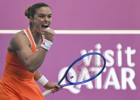 Qatar TotalEnergies Open 2026 - Day Four DOHA, QATAR FEBRUARY 11: Varvara Gracheva of France in action against Maria Sakkari of Greece in the Round of 16 on Day Four of the Qatar TotalEnergies Open, part of the Hologic WTA, Tennis Damen Tour, at the Khalifa International Tennis and Squash Complex on February 11, 2026 in Doha, Qatar. Doha Qatar  Copyright: xArturxWidakx originalFilename:widak-qatartot260211_npVuP.jpg