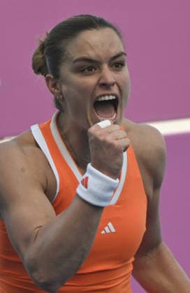 Qatar TotalEnergies Open 2026 - Day Four DOHA, QATAR FEBRUARY 11: Varvara Gracheva of France in action against Maria Sakkari of Greece in the Round of 16 on Day Four of the Qatar TotalEnergies Open, part of the Hologic WTA, Tennis Damen Tour, at the Khalifa International Tennis and Squash Complex on February 11, 2026 in Doha, Qatar. Doha Qatar  Copyright: xArturxWidakx originalFilename:widak-qatartot260211_npKXg.jpg