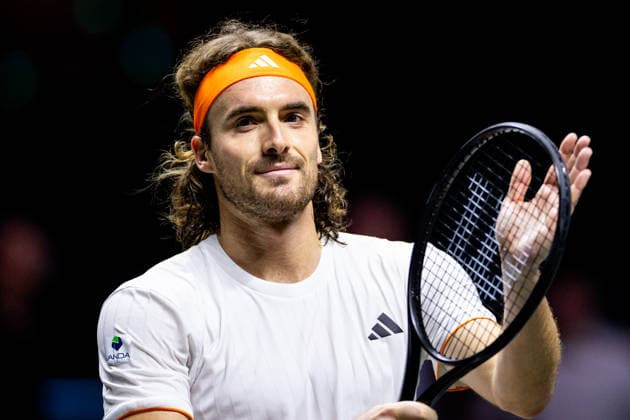 ROTTERDAM, NETHERLANDS - FEBRUARY 11: Stefanos Tsitsipas of Greece applauds the fans after winning his Men s Singles First Round match against Arthur Rinderknech of France during Day Three of the ABN AMRO Open at the Rotterdam Ahoy on February 11, 2026 in Rotterdam, Netherlands. (Photo by Rene Nijhuis) SPO  Copyright: xRenexNijhuis