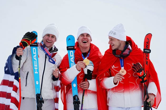 (260211) -- BORMIO, Feb. 11, 2026 -- Gold medalist Franjo von Allmen (C) of Switzerland, silver medalist Ryan Cochran-Siegle (L) of the United States and bronze medalist Marco Odermatt of Switzerland pose during the awarding ceremony for the alpine skiing men s Super-G at the Milan-Cortina 2026 Olympic Winter games, Winterspiele,Spiele, Summer games in Bormio, Italy, Feb. 11, 2026. ) (MICO2026)ITALY-BORMIO-OLYMPIC WINTER GAMES-ALPINE SKIING-MEN S SUPER-G YanxLinyun 
