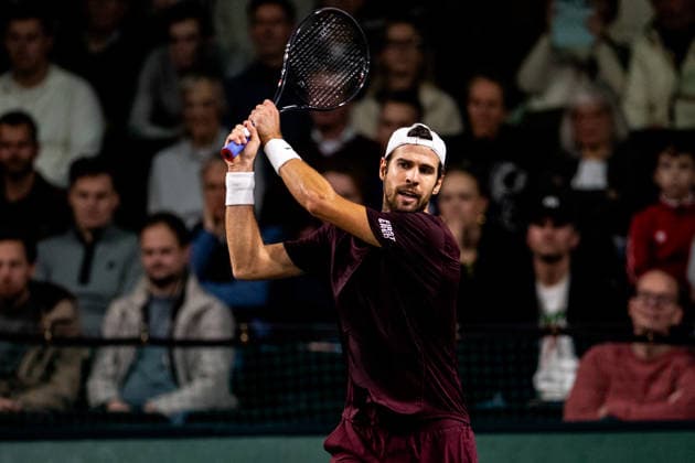 ROTTERDAM, NETHERLANDS - FEBRUARY 11: Karen Kachanov of Russia plays a backhand in his Men s Singles First Round match against Jesper de Jong of the Netherlands during Day Three of the ABN AMRO Open at the Rotterdam Ahoy on February 11, 2026 in Rotterdam, Netherlands. (Photo by Rene Nijhuis) SPO  Copyright: xRenexNijhuis