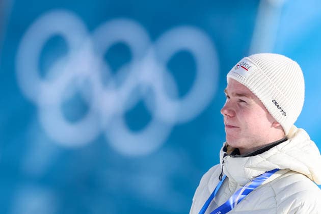 Olympische Winterspiele Milano Cortina 2026 Nordische Kombination Einzel Gundersen Normalschanze 10km am 11.02.2026 im Tesero Cross-Country Skiing Stadium in Cortina d™Ampezzo Jens Luraas Oftebro ( Norwegen ) gewinnt die Gold Medaille *** Olympic Winter Games Milano Cortina 2026 Nordic Combined Individual Gundersen Normal Hill 10km on 11 02 2026 at the Tesero Cross Country Skiing Stadium in Cortina d™Ampezzo Jens Luraas Oftebro Norway wins the gold medal xMSx