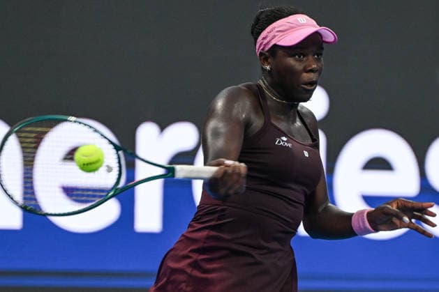 Qatar TotalEnergies Open 2026 - Day Four DOHA, QATAR FEBRUARY 11: Victoria Mboko of Canada in action against Mirra Anreeva in the Round of 16 on Day Four of the Qatar TotalEnergies Open, part of the Hologic WTA, Tennis Damen Tour, at the Khalifa International Tennis and Squash Complex on February 11, 2026 in Doha, Qatar. Doha Qatar  Copyright: xArturxWidakx originalFilename:widak-qatartot260211_npNRq.jpg