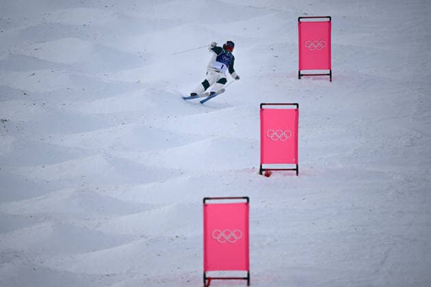 2026 WINTER Olympic Games, Olympische Spiele, Olympia, OS Jakara Anthony of Australia losses control during her 2nd run in the Freestyle Skiing Women™s Moguls final at the Livigno aerials and moguls park on day 5 of the 2026 Milano Cortina Winter Olympic Games in Sondrio, Italy, Wednesday, February 11, 2026. ( NO ARCHIVING, EDITORIAL USE ONLY MILANO LOMBARDY ITALY  Copyright: xDANxHIMBRECHTSx 20260212117062529757