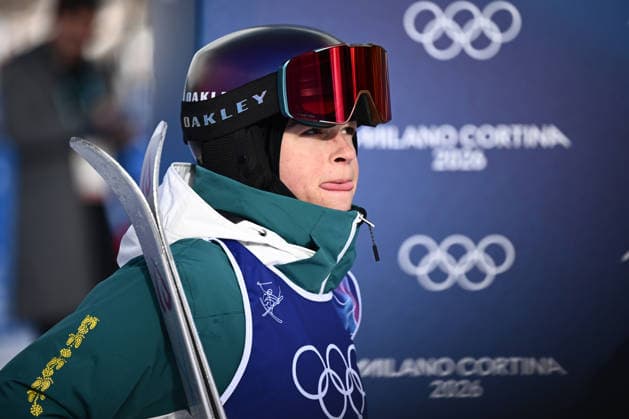 2026 WINTER Olympic Games, Olympische Spiele, Olympia, OS A devastated Jakara Anthony of Australia after losing control during her 2nd run in the Freestyle Skiing Women™s Moguls final at the Livigno aerials and moguls park on day 5 of the 2026 Milano Cortina Winter Olympic Games in Sondrio, Italy, Wednesday, February 11, 2026. ( NO ARCHIVING, EDITORIAL USE ONLY MILANO LOMBARDY ITALY  Copyright: xDANxHIMBRECHTSx 20260212190163206800