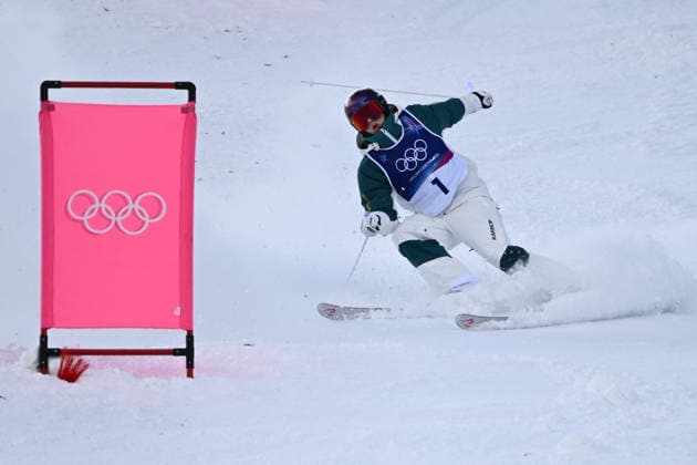 2026 WINTER Olympic Games, Olympische Spiele, Olympia, OS Jakara Anthony of Australia losses control during her 2nd run in the Freestyle Skiing Women™s Moguls final at the Livigno aerials and moguls park on day 5 of the 2026 Milano Cortina Winter Olympic Games in Sondrio, Italy, Wednesday, February 11, 2026. ( NO ARCHIVING, EDITORIAL USE ONLY MILANO LOMBARDY ITALY  Copyright: xDANxHIMBRECHTSx 20260212142073766075